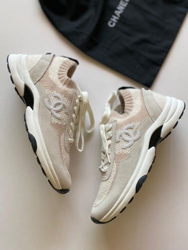 Chanel CC Low Top beige Sneakers