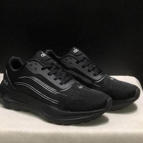 ALO Yoga RUNNER Black