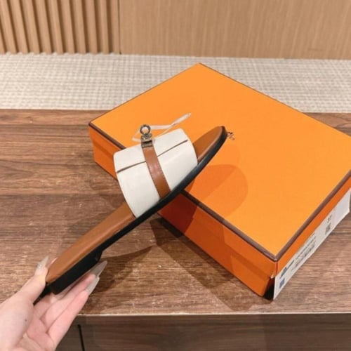 ‏ Hermès Oran brown slipper