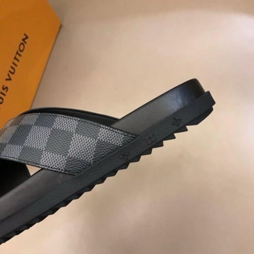 louis vuitton slippers Gray and Black