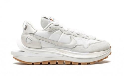 Nike Vaporwaffle Sacai Sail Gum