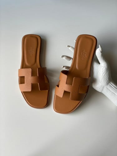 ‏ Hermès brown slipper