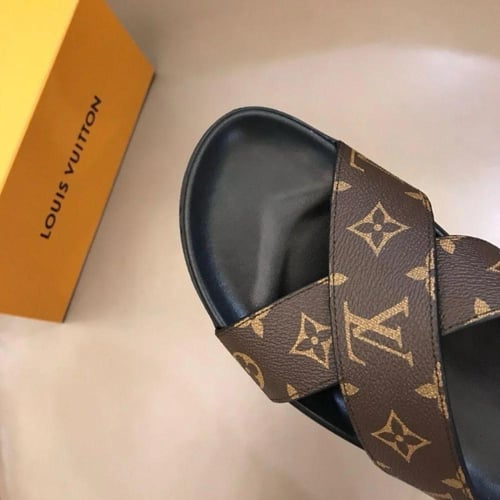 louis vuitton slippers Brown