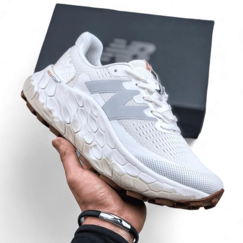 Fresh Foam More V3 white