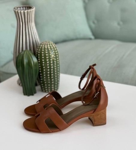 ‏ Hermès brown sandls