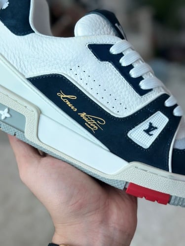 LOUIS VUITTON LV Trainer 'City of Dreams' NYC Excl...