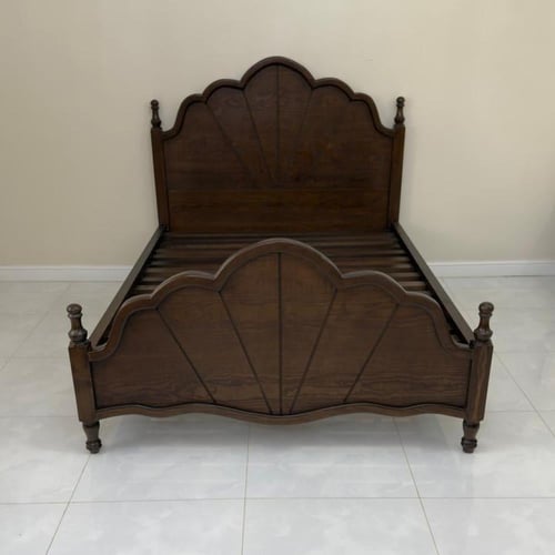 سرير الصدفه