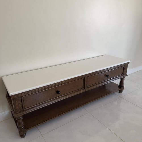 طاولة تلفزيون ريم