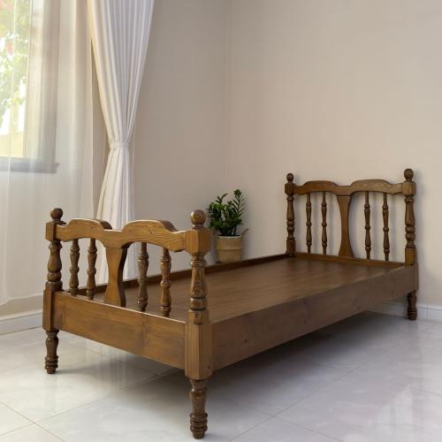 سرير ريفي ٩٠ + ٢٠٠