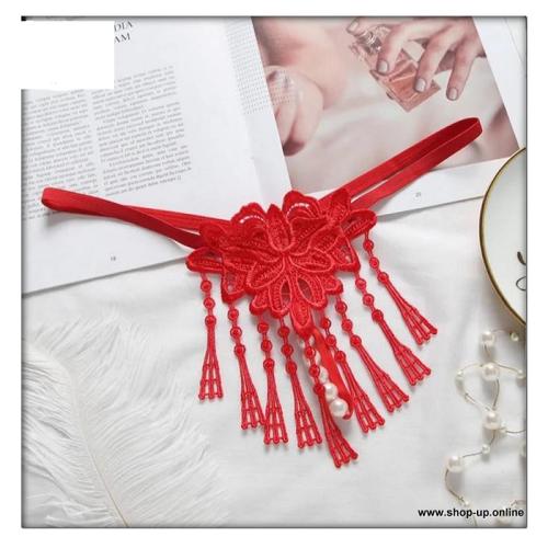 ملابس داخلية نسائية مطرزة