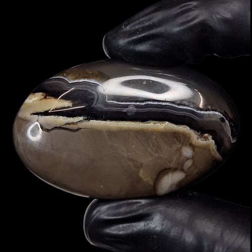 نوادر تحفة من حجر عقيق يتغير لونه تحت اضائة UV مفح...