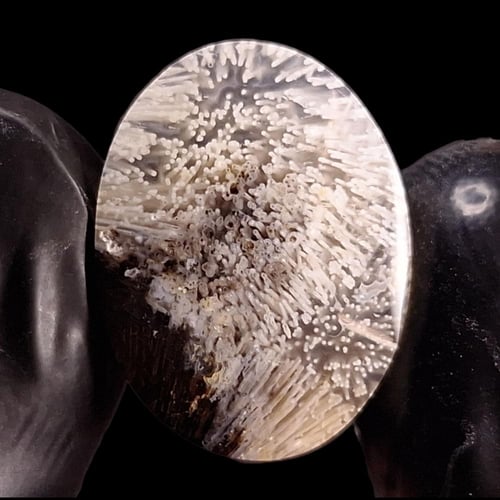 حجر عقيق مسماري خامة فاخرة طبيعي