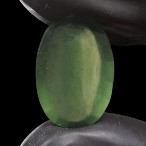 حجر سربنتين طبيعي مفحوص و موثق بشهادة مختبر