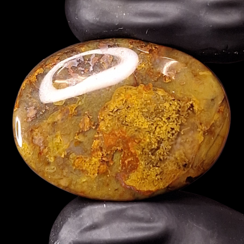 حجر عقيق طبيعي تداخل واندماج بالألوان تشكيل جميل