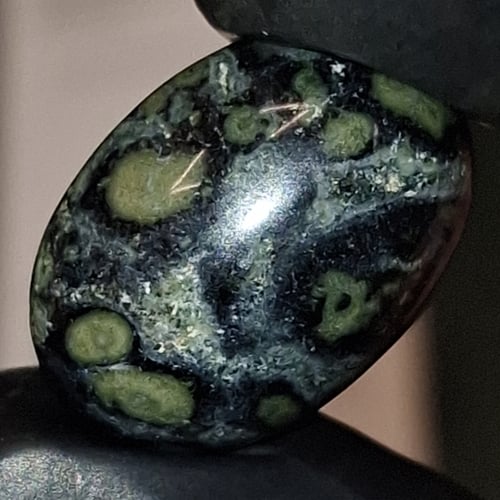 حجر جاسبر مصور طبيعي مفحوص و موثق بشهادة مختبر