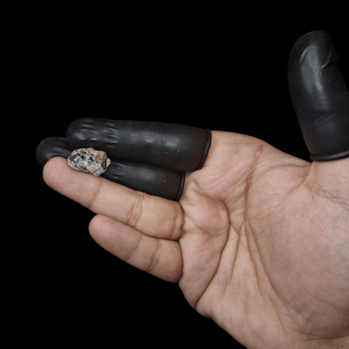 حجر عقيق ناري خام طبيعي تحفة للإقتناء أو الإهداء