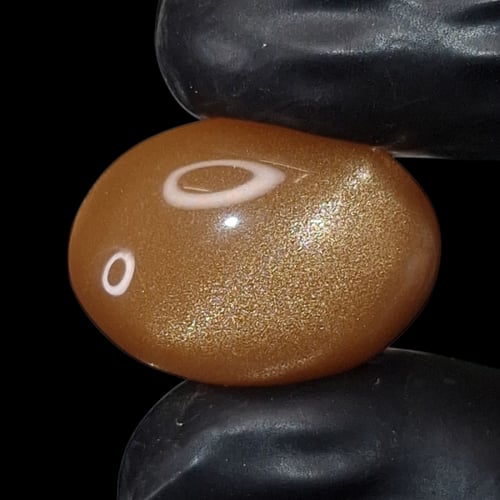 حجر الشمس الطبيعي مفحوص و موثق بشهادة مختبر