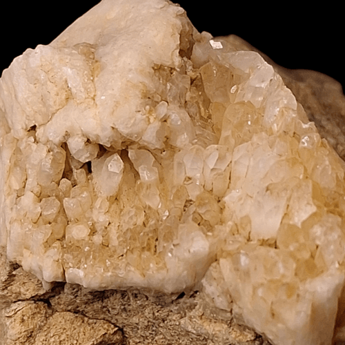 بلورات متشابكة من حجر الكوارتز خام طبيعي تحفة للإق...