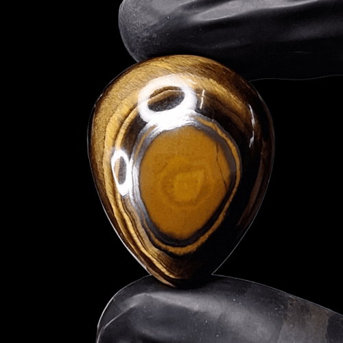 حجر عين النمر الطبيعي مفحوص و موثق بشهادة مختبر