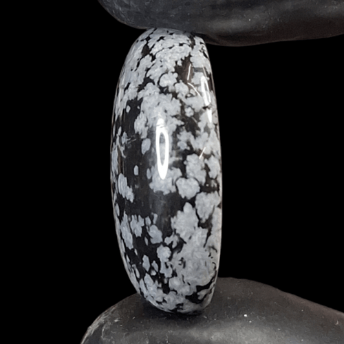 حجر سنو فليك اوبسيدان طبيعي