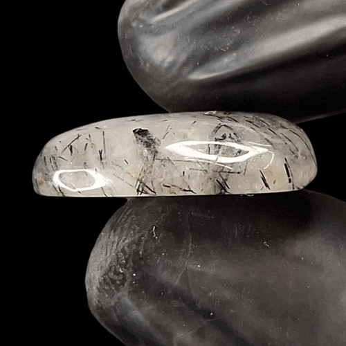 حجر بلاك روتيل كوارتز طبيعي