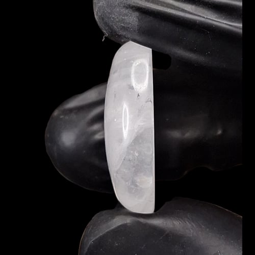 حجر الدر روك كوارتز طبيعي