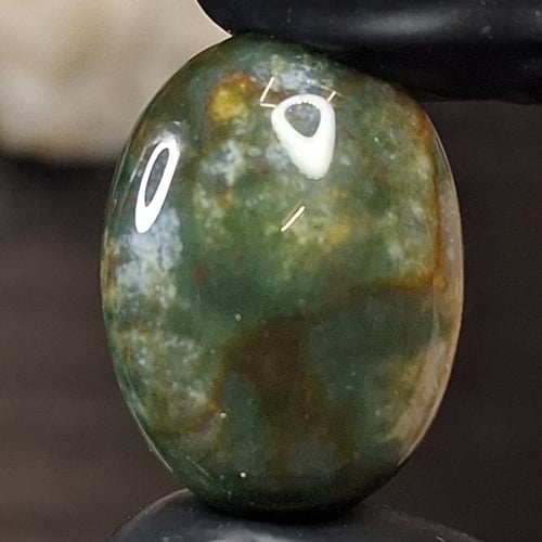 حجر عقيق طحلبي مشجر طبيعي