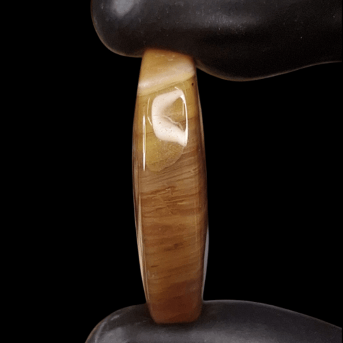 حجر عقيق بتداخل الالوان رائع طبيعي