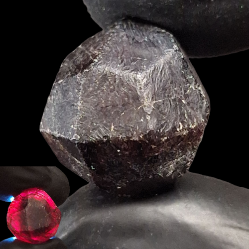 حجر جارنت خام طبيعي