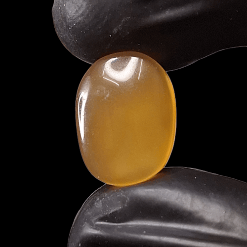 حجرين عقيق مشمشي طبيعي (حجم صغير)