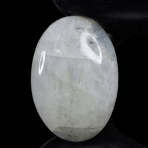 حجر القمر طبيعي ذو التوهج الازرق