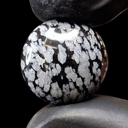 حجر سنو فيلك اوبسيدان نتفة الثلج طبيعي