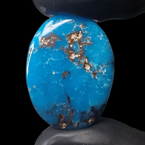 حجر فيروز طبيعي مفحوص و موثق بشهادة مختبر