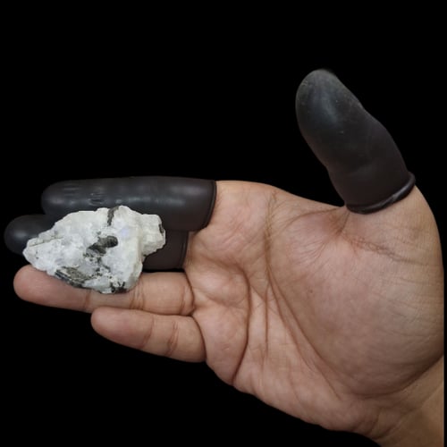 حجر القمر الخام الطبيعي