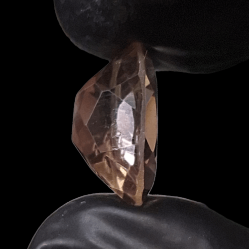 حجر أميترين طبيعي مفحوص و موثق بشهادة مختبر