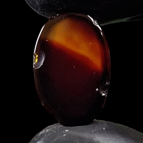 حجر عقيق اندماج اللون البني بشكل رائع طبيعي مفحوص...