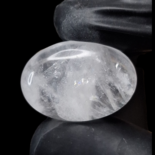 حجر الدر روك كوارتز طبيعي