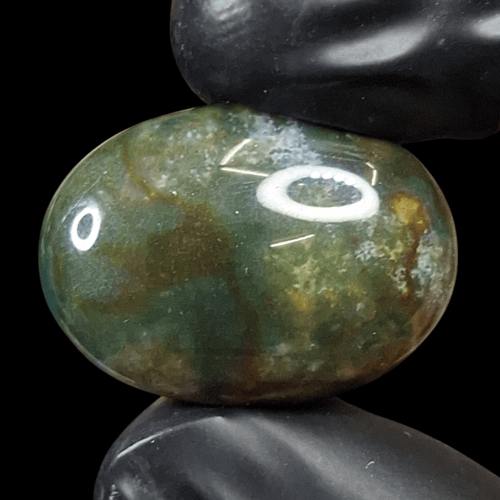 حجر عقيق طحلبي مشجر طبيعي