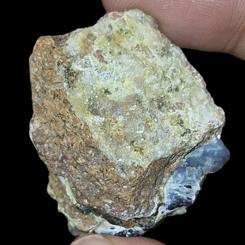 حجر عقيق ناري خام طبيعي تحفة للإقتناء أو الإهداء