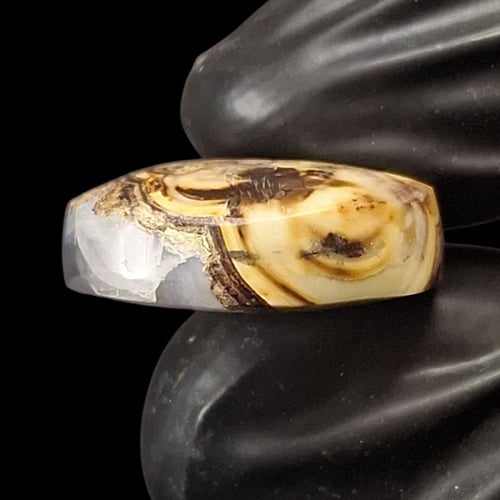 حجر عقيق داؤدي مصور طبيعي