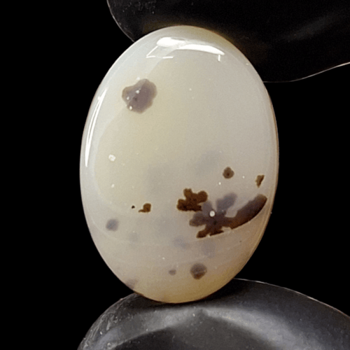 حجر عقيق شجري طبيعي