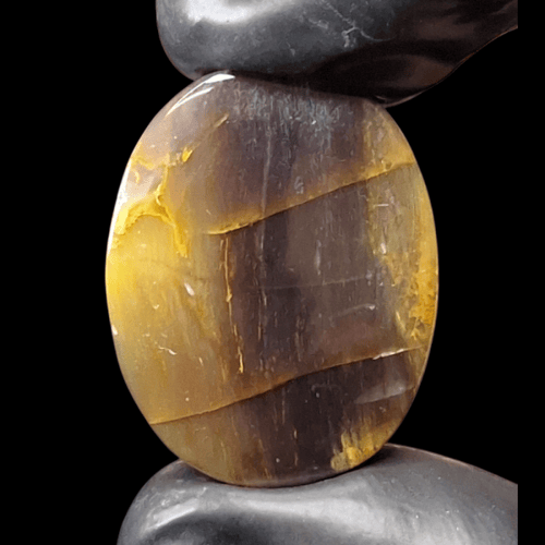 حجر عقيق مزعفر طبيعي