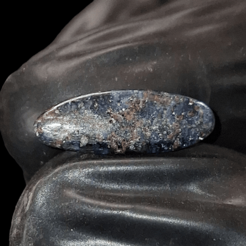 حجر كيانيت طبيعي تحفة للاقناء او الاهداء