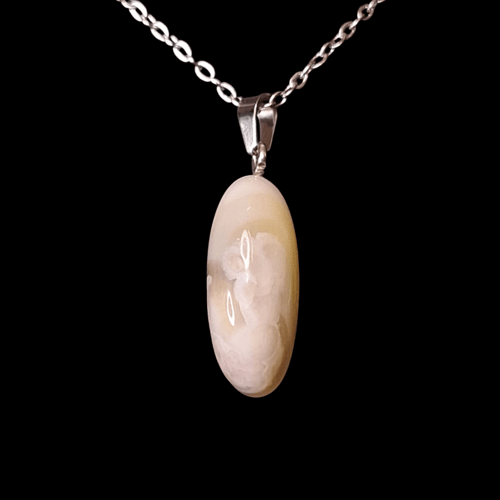 اكسسوار تعليقة حجر عقيق ورد الربيع الطبيعي