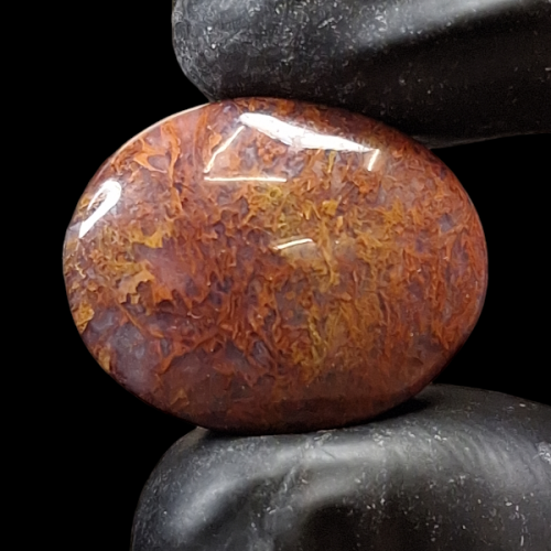 حجر عقيق طحلبي احمر طبيعي