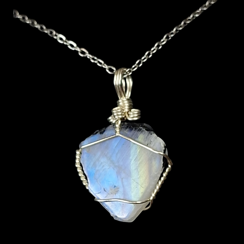 اكسسوار تعليقة حجر القمر الخام طبيعي