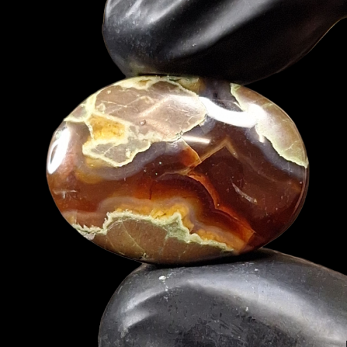 حجر عقيق خرائطي طبيعي