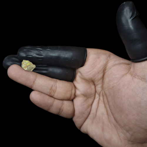 حجر اوبال خام طبيعي تحفة للإقتناء أو الإهداء