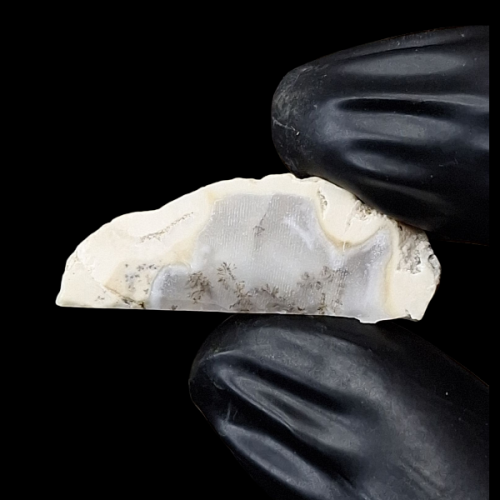 حجر اوبال شجري خام طبيعي تحفة للاقناء او الاهداء