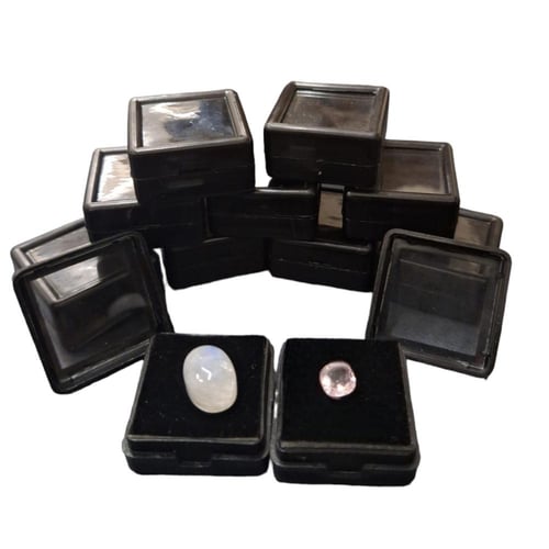 عدد 12 قطعة علب أحجار مربعة مقاس طول وعرض3 سم